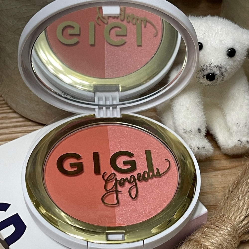 GIGI GORGEOUS Blush and Bronzer Duo in Authentic + Pride - Picture 9 of 9